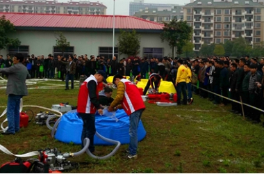 森防事業(yè)部攜電動工作車參加湖南省森火展示會